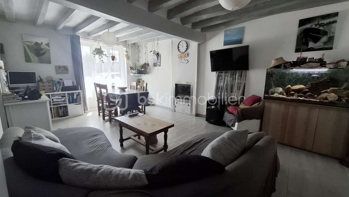 Maison à MEREVILLE