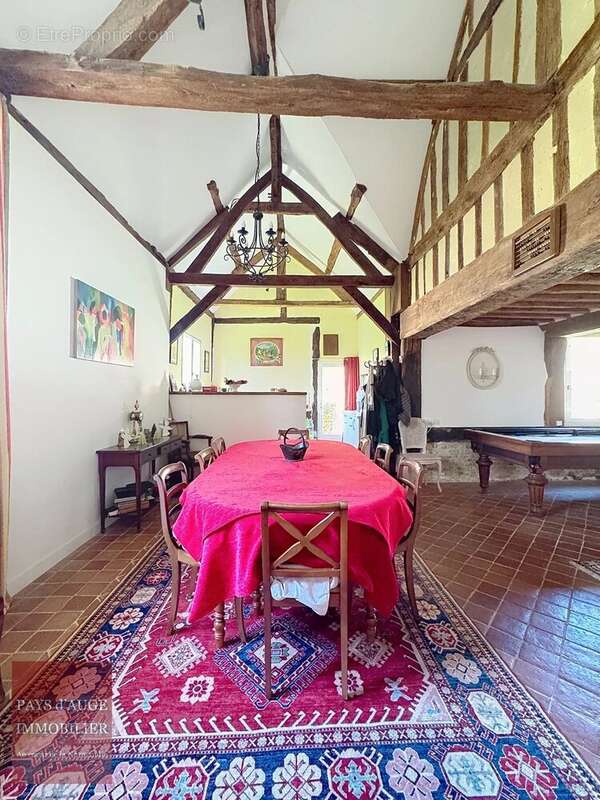 Maison à SAINT-GEORGES-EN-AUGE