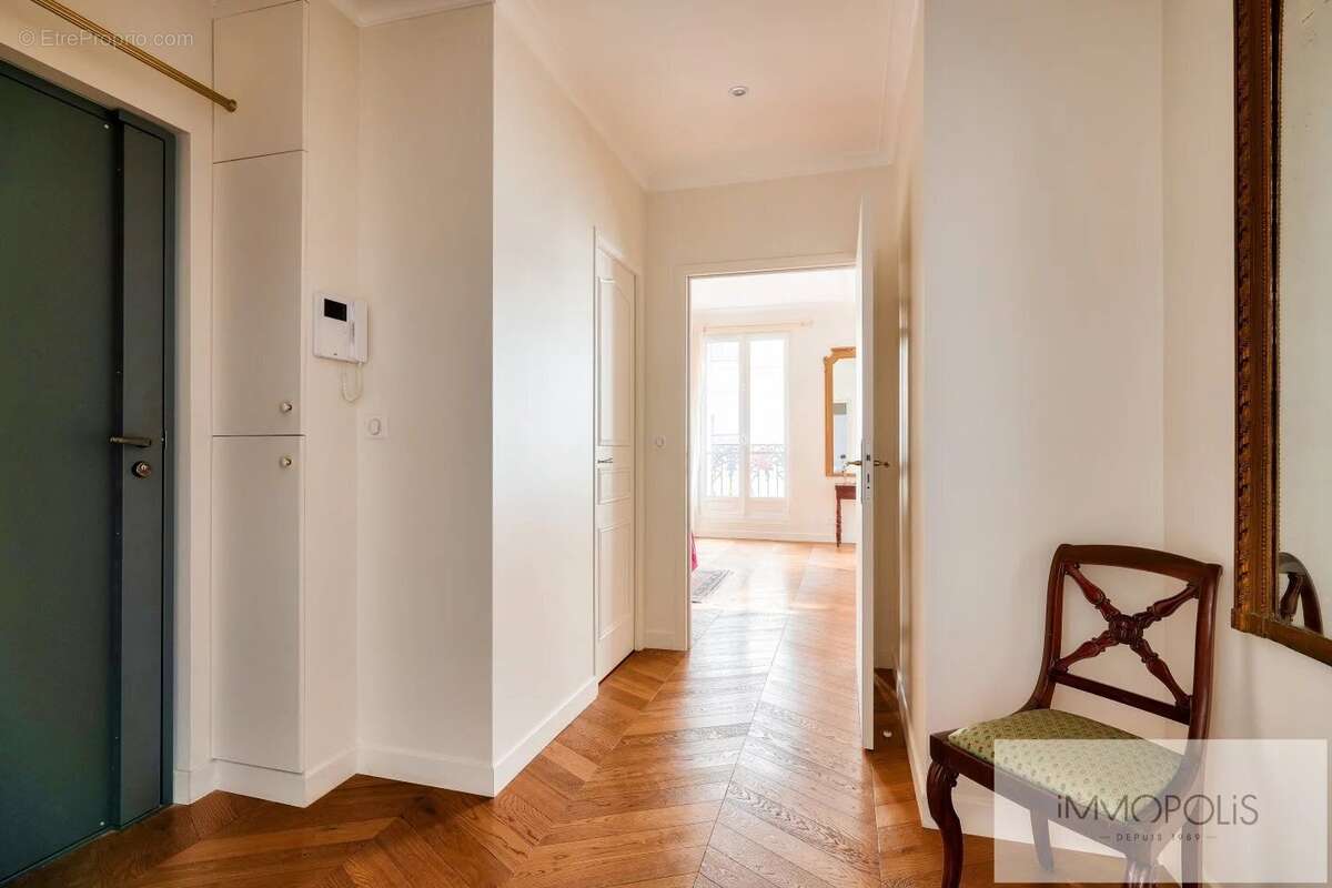 Appartement à PARIS-18E