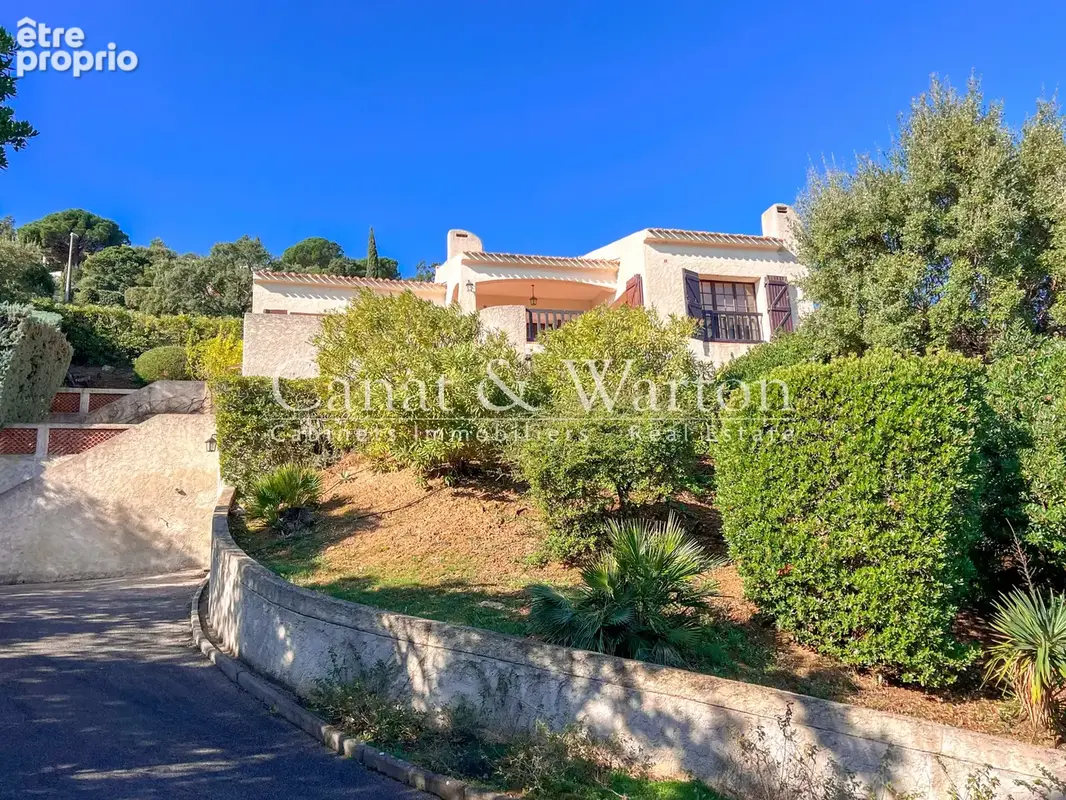Belle vue mer: villa à cavalaire dans un lotissement recherché - photo 3