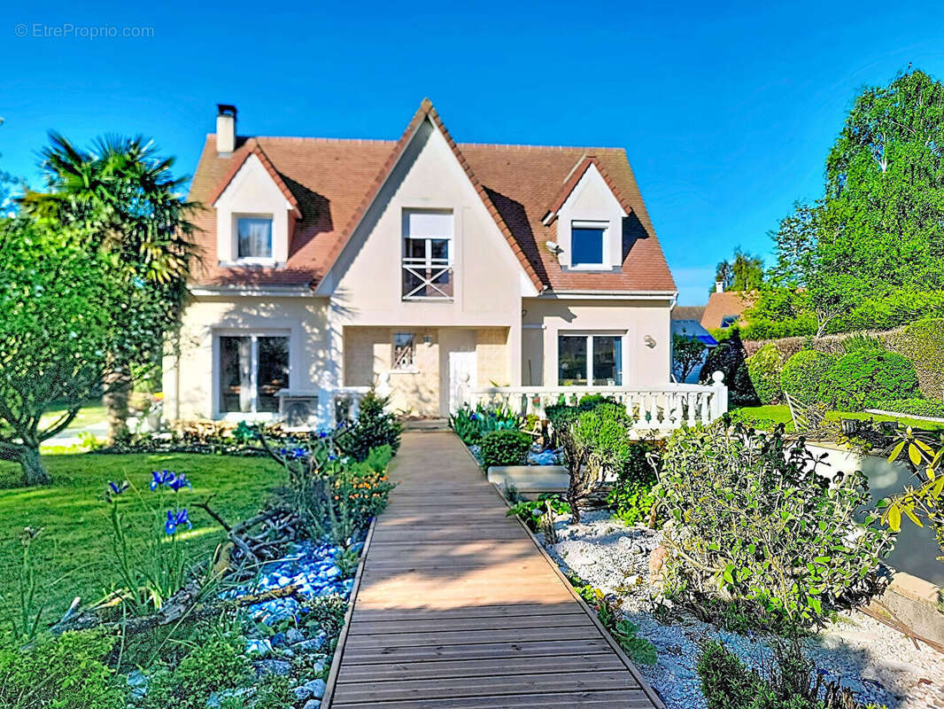 Maison à BENOUVILLE