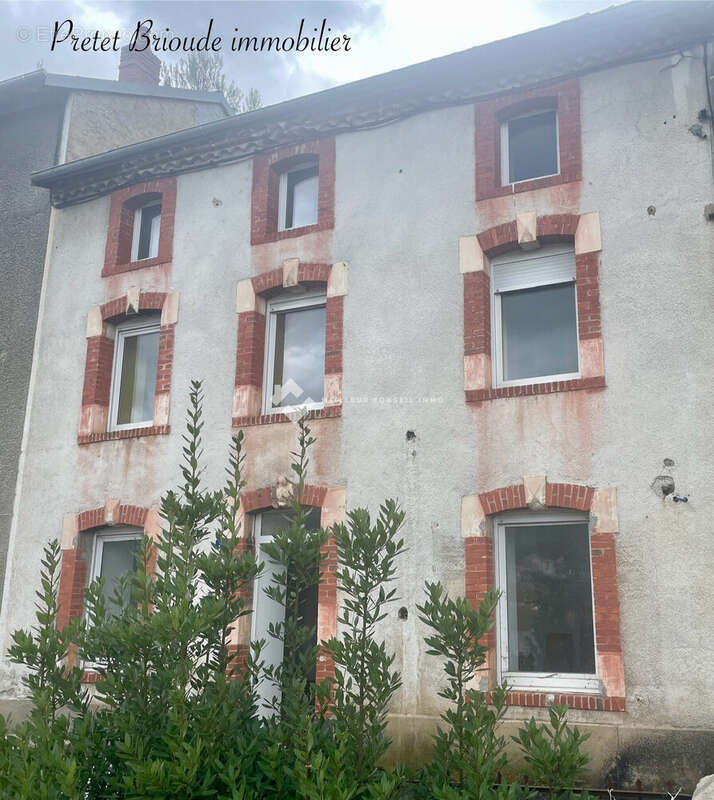 Maison à MASSIAC