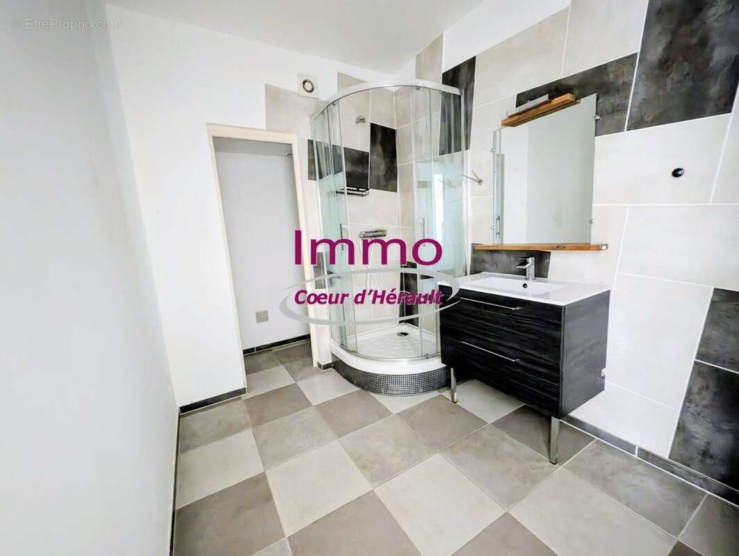 Appartement à MOUREZE