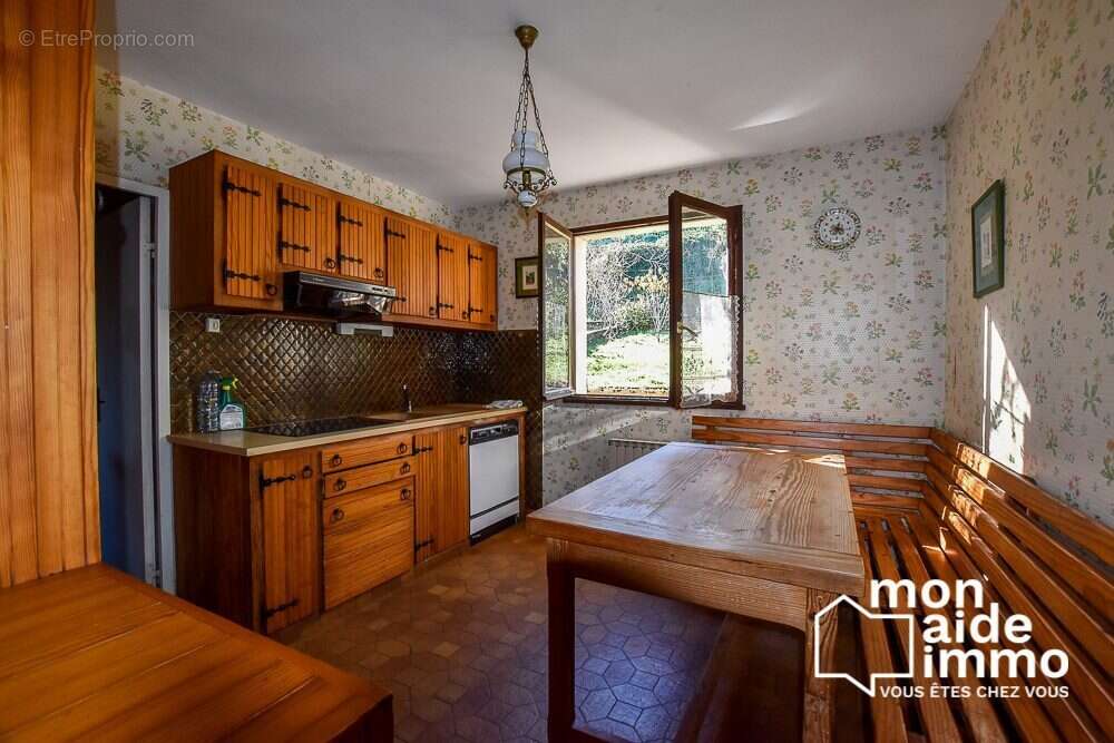 Maison à LE MONASTERE