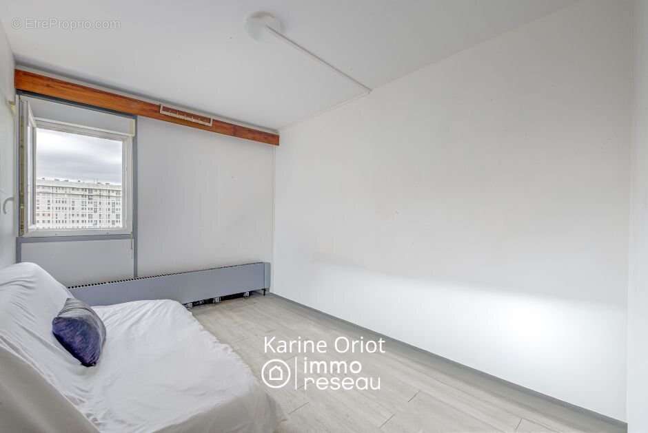 Appartement à VILLENEUVE-LA-GARENNE