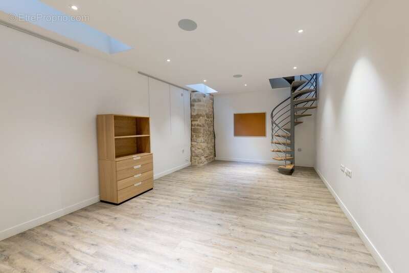 Appartement à PARIS-4E