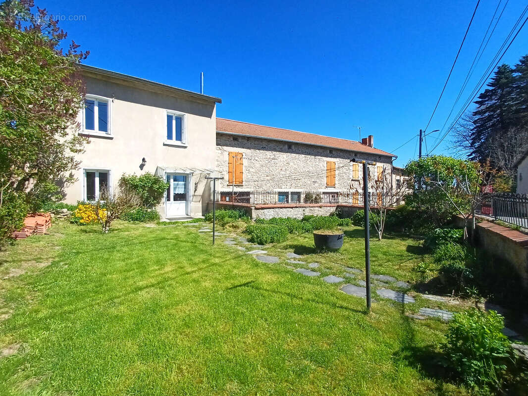 Maison à JULLIANGES