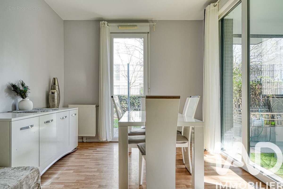 Photo 4 - Appartement à GENNEVILLIERS