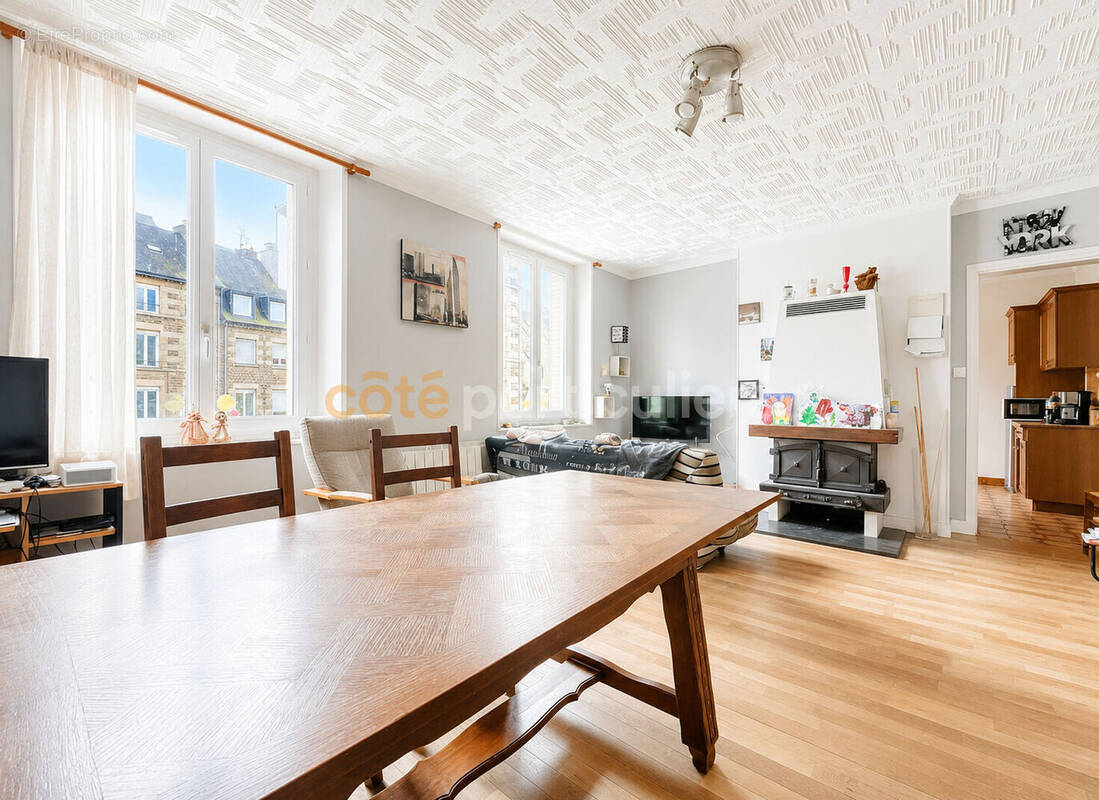 Appartement à SAINT-HILAIRE-DU-HARCOUET