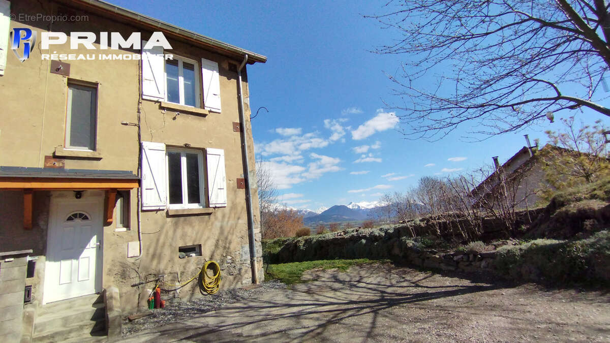 Maison à PIERRE-CHATEL