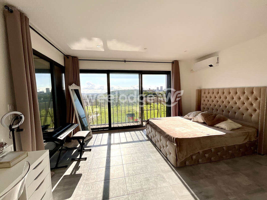 Maison à SAINT-GERMAIN-LAVAL