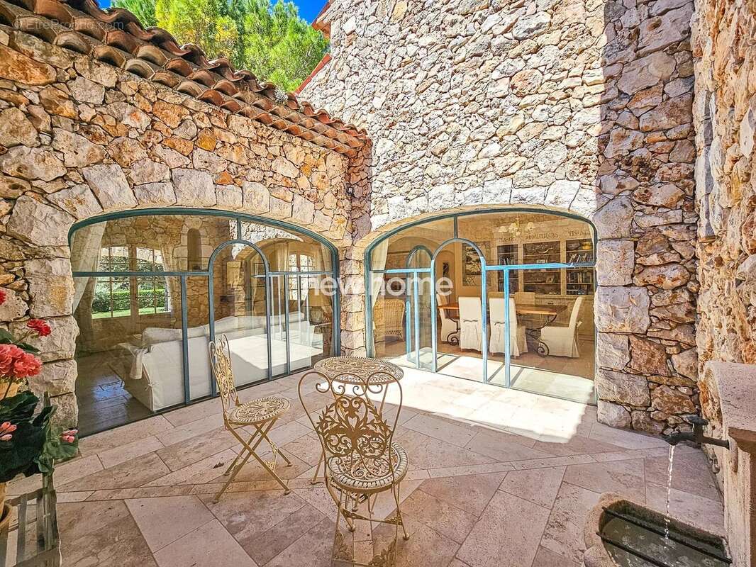 Maison à TOURTOUR
