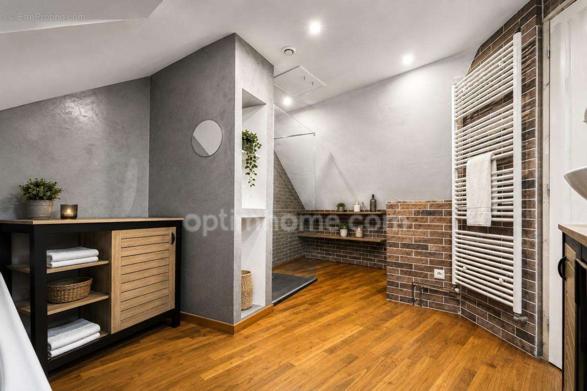 Maison de caractère 138m2 avec dépendance et double garage - photo 6