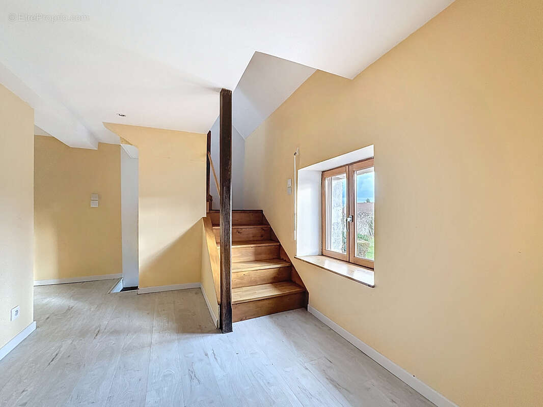 Maison à MONTMIRAIL