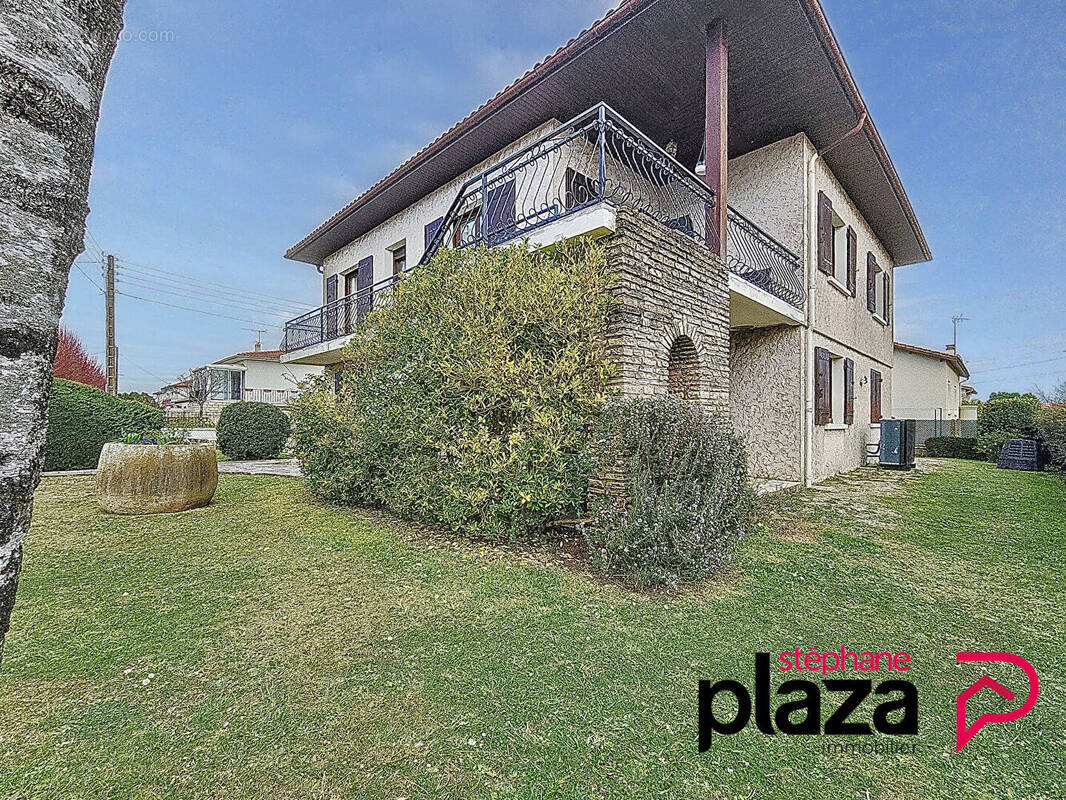 Maison à SAINT-GEORGES-DE-DIDONNE