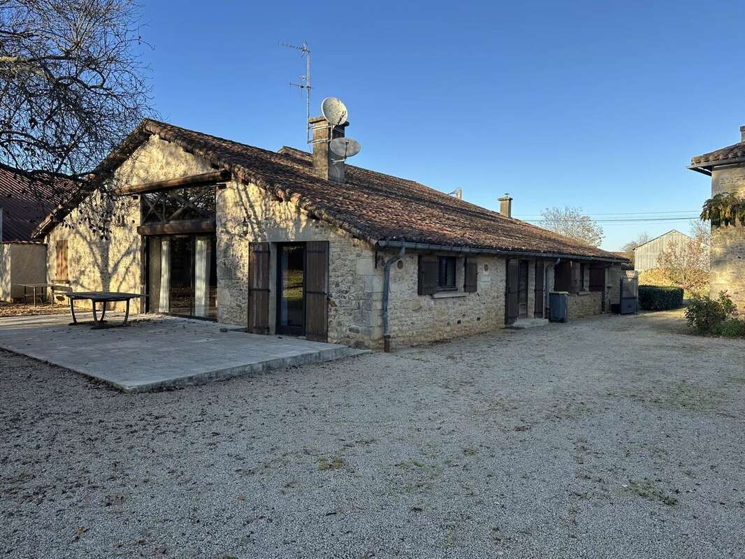 Maison à LA FERRIERE-AIROUX