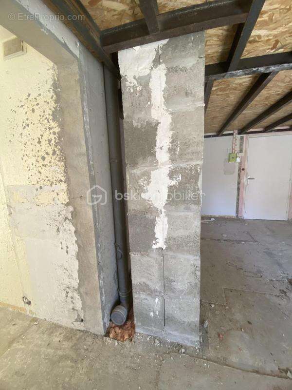 SAINT-CHRISTOL ((84) - Créez votre grand T3 sur mesure ! Plateau sous forme d'appartement de 68 m² env avec mezzanine situé au 2 - photo 15