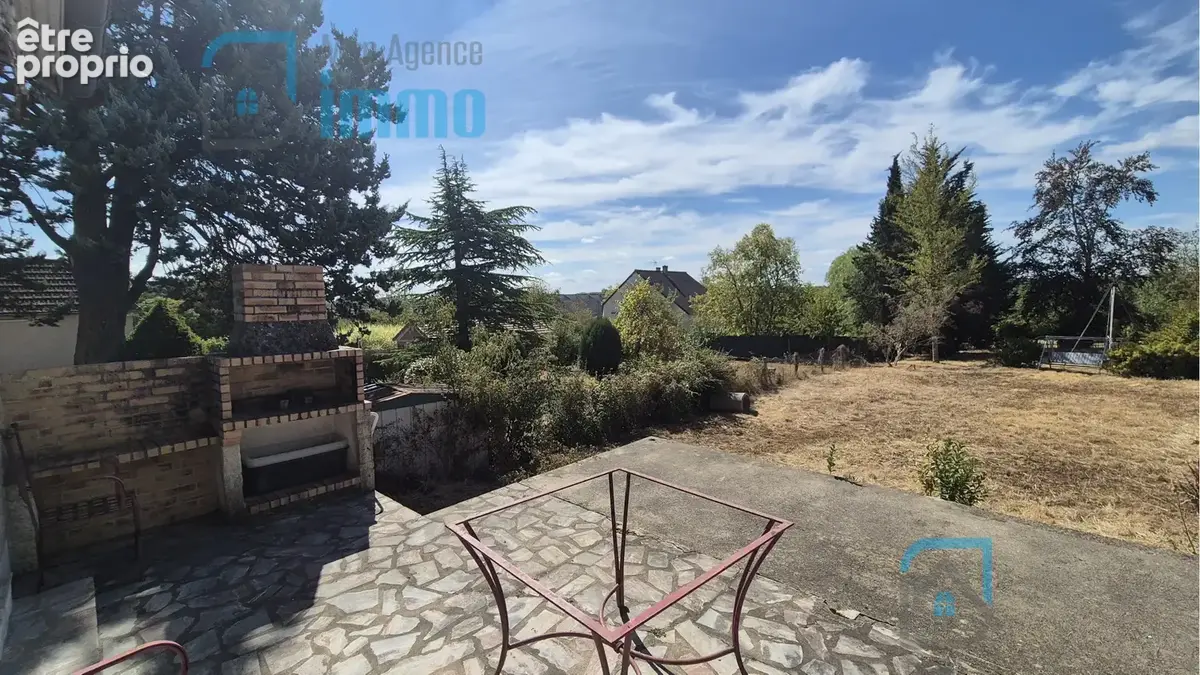 Saint-Doulchard - Pavillon sur sous-sol 4 chambres, 1 bureau, jardin - photo 13