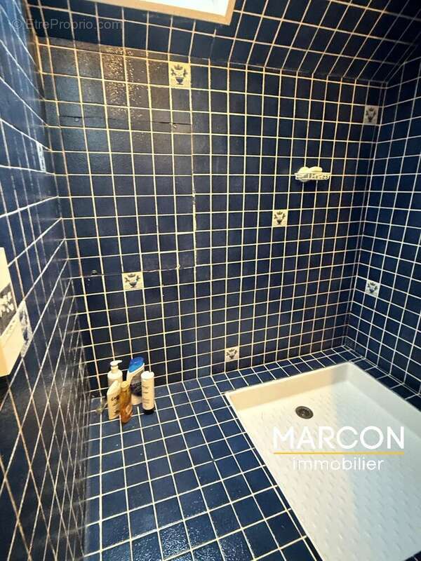 Maison à LA CELLE-DUNOISE