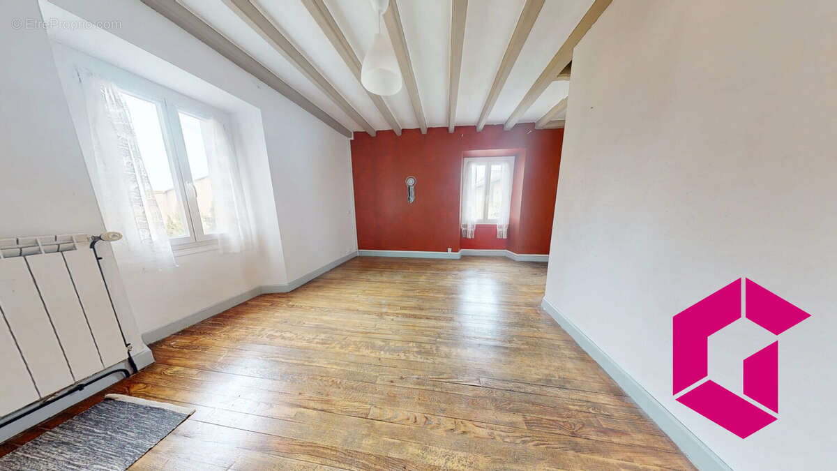 Maison à SAINT-GERMAIN-LEMBRON