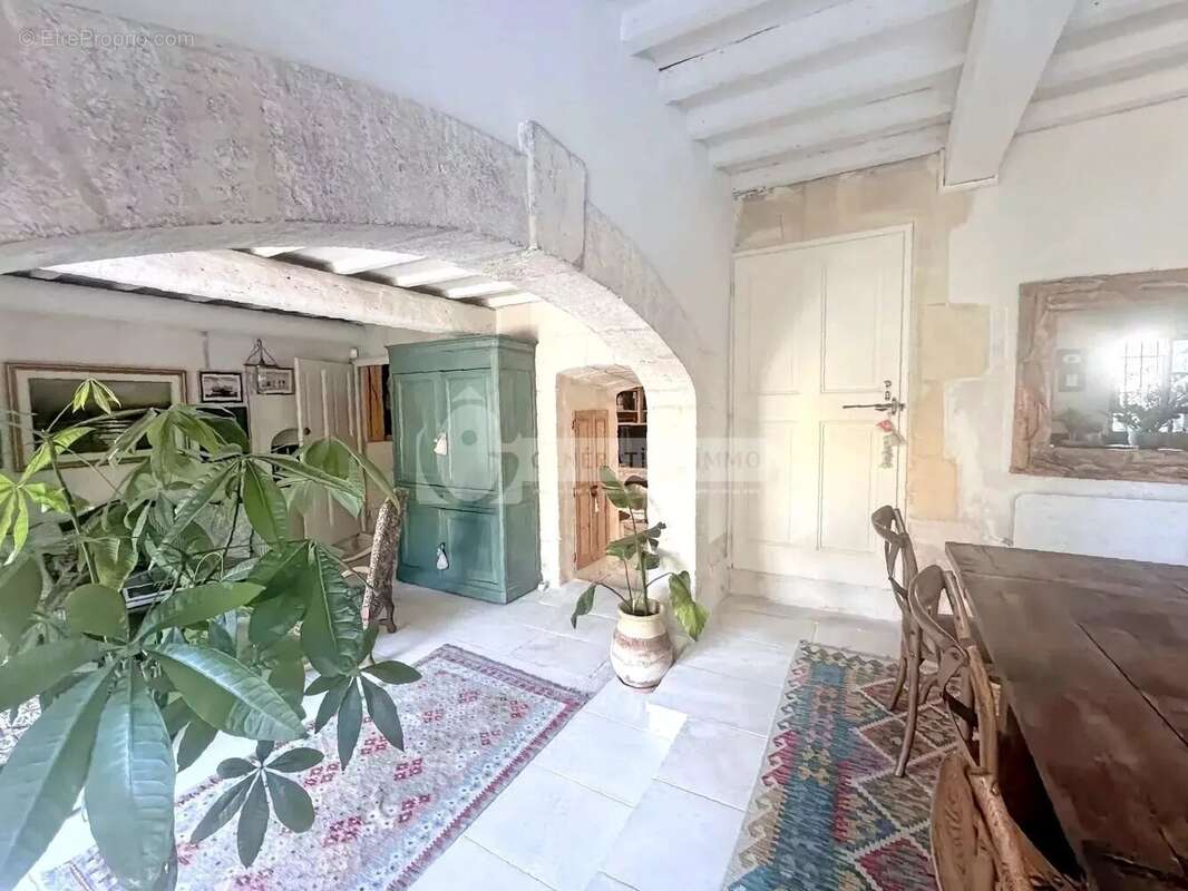 Maison ancienne rénovée T5 coeur de village de Fontvieille - photo 8