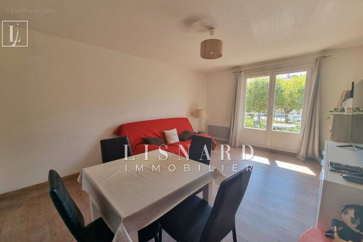 Appartement à VALLAURIS