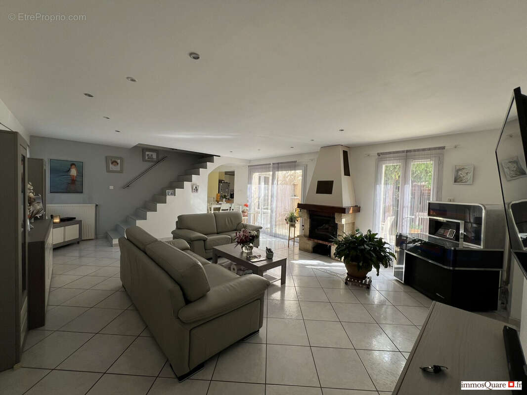 Maison à VILLARD-BONNOT