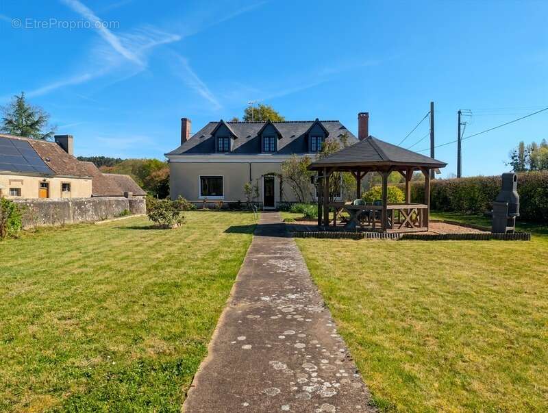 Maison à PARIGNE-L'EVEQUE