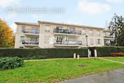 Appartement à LE PERRAY-EN-YVELINES