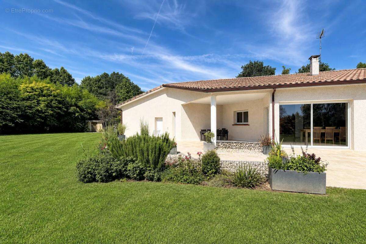 Maison de 6 pièces de 232 m² à Castelsarrasin - photo 20