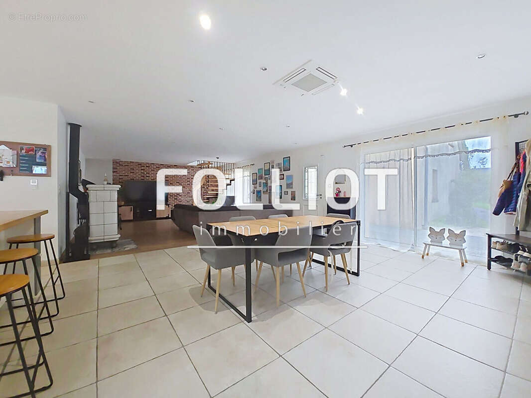 Maison à BRICQUEVILLE-SUR-MER