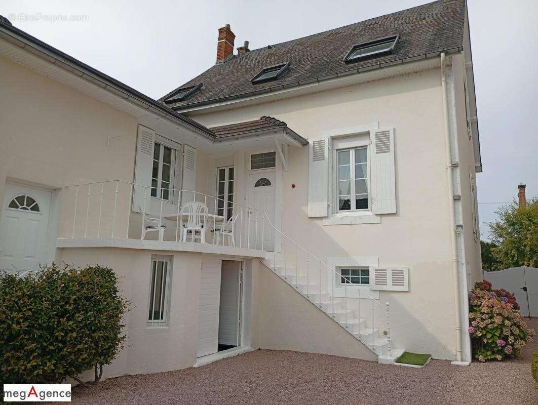 Maison à VARENNES-SUR-ALLIER
