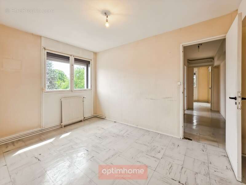 T4 de 83 m² – 3 chambres – Balcon – Cave – Garage – Résidence "Plein Sud" – ARRAS - photo 7