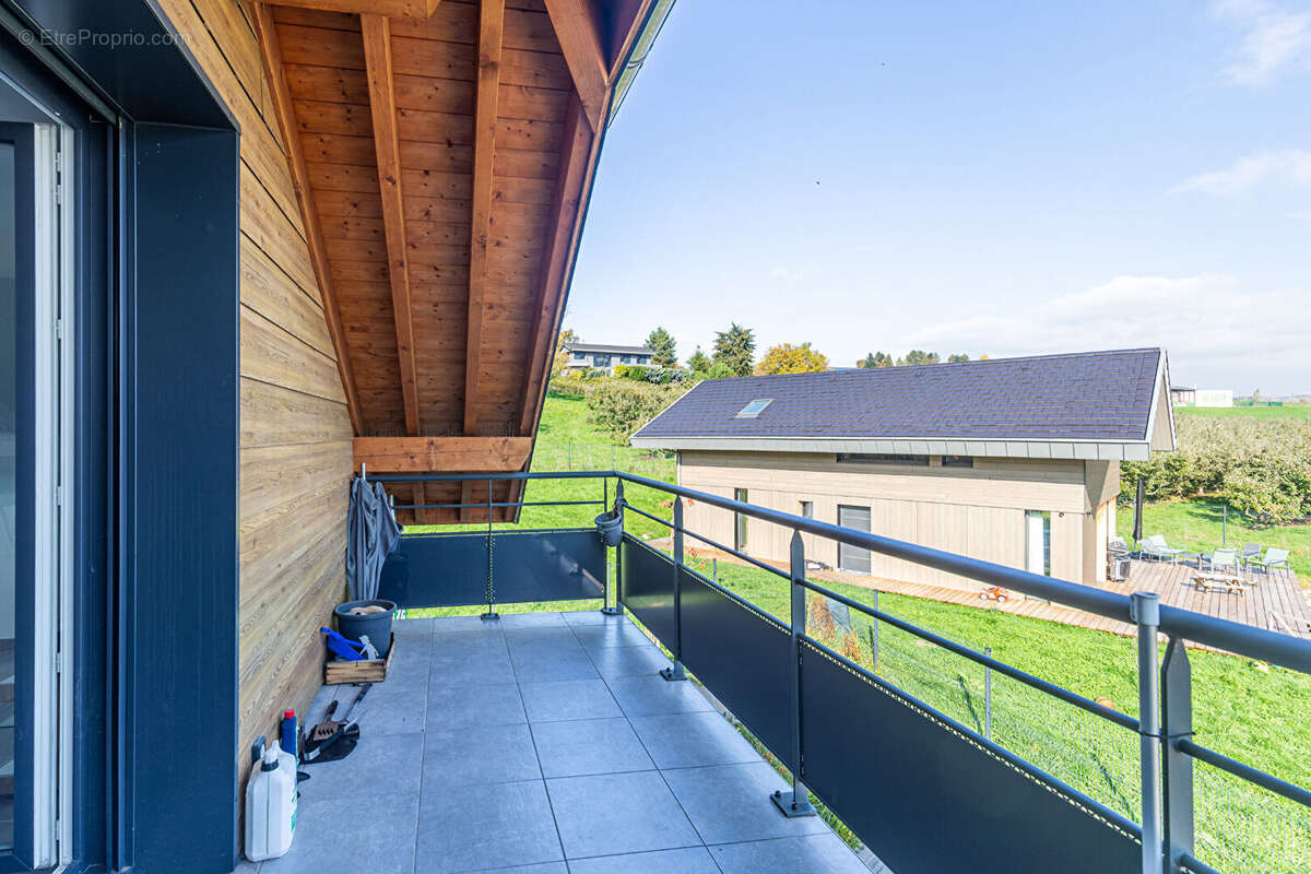 Appartement à GROISY