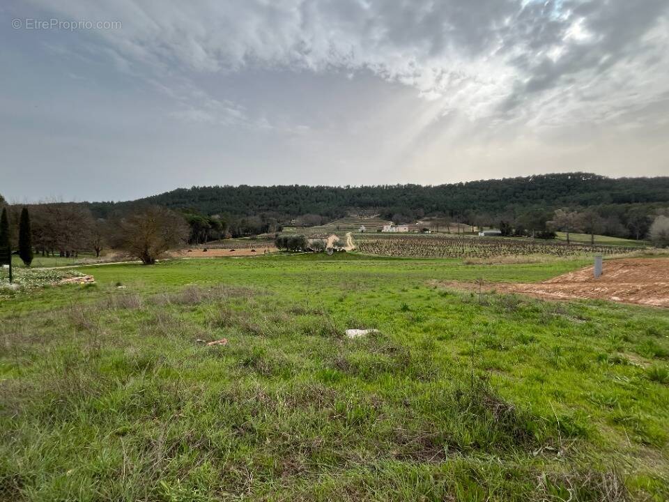 Terrain à SALERNES