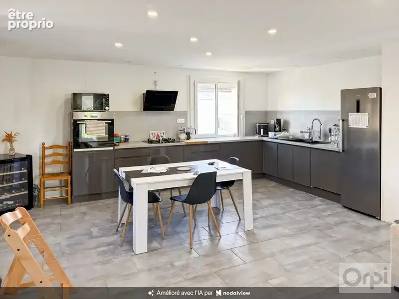 FLEURANCE, maison rénovée avec garage et jardin - photo 8