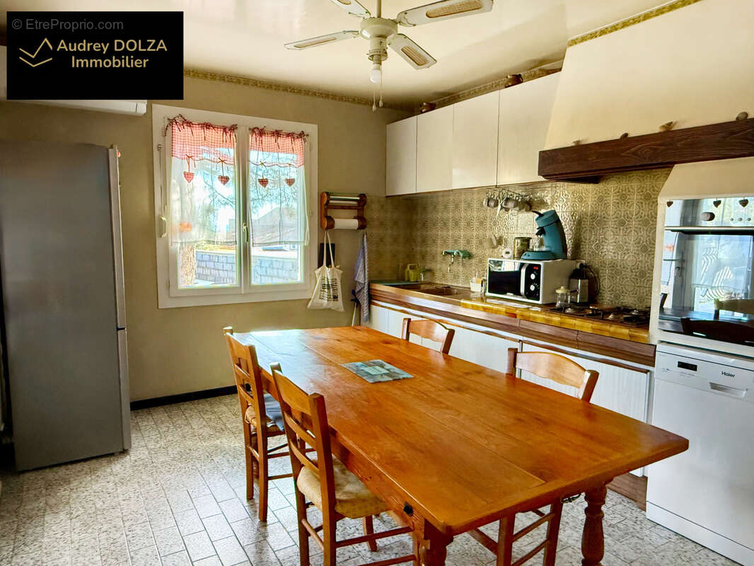 Maison à LA FARE-LES-OLIVIERS