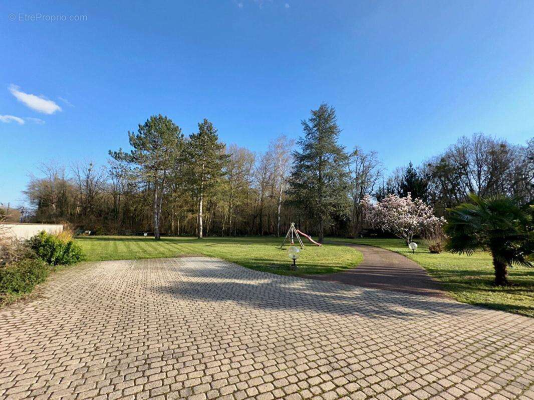 Maison à VILLEMANDEUR