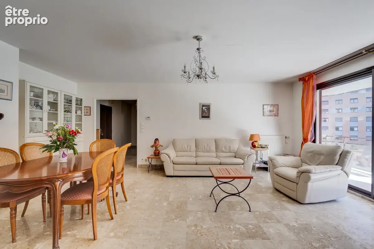 Appartement de standing T5 de 127,72 m2 avec une terrasse de 33 m2, Toulouse Compans Caffarelli (31000) - photo 3