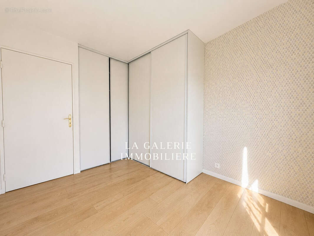 Appartement 101 m² à Suresnes  - photo 9