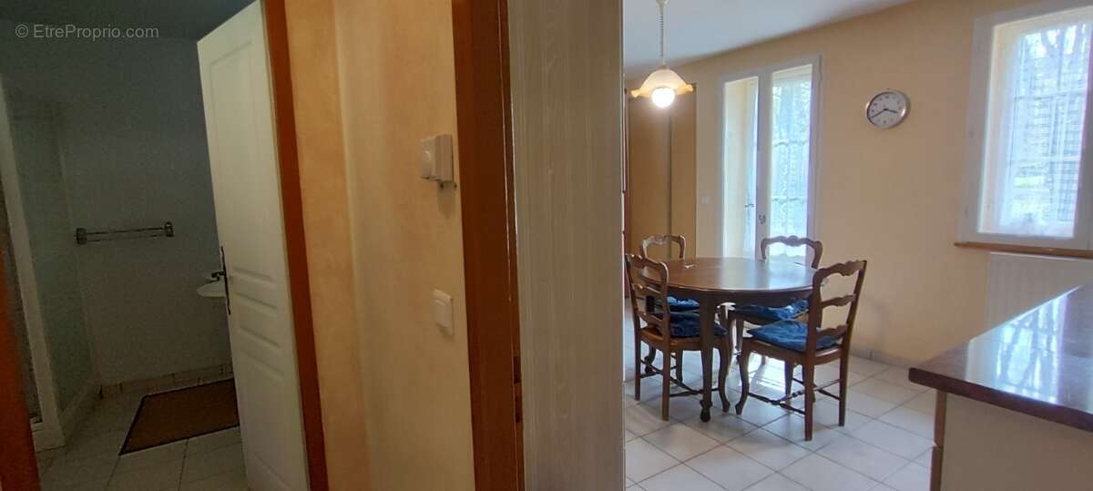 Maison à COUZE-ET-SAINT-FRONT