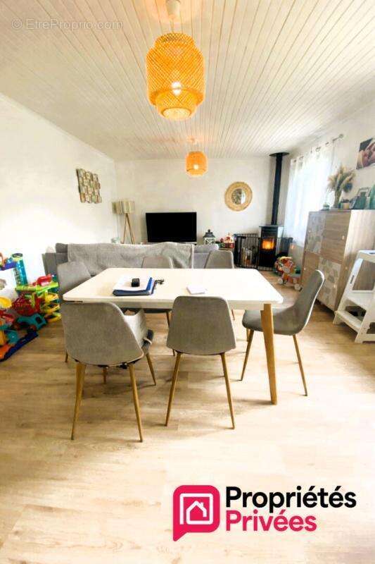 Maison à ALEMBON