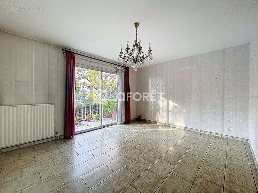 Appartement à LA VALETTE-DU-VAR