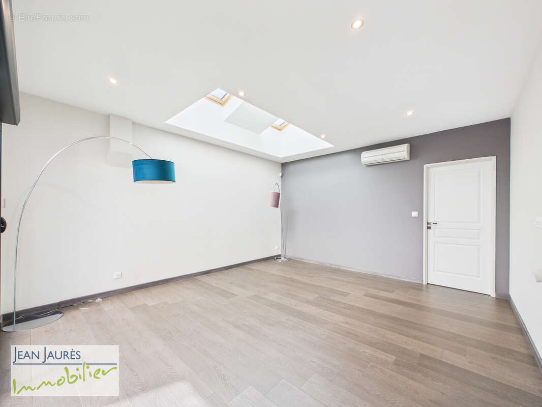 Maison à SAINTE-SAVINE