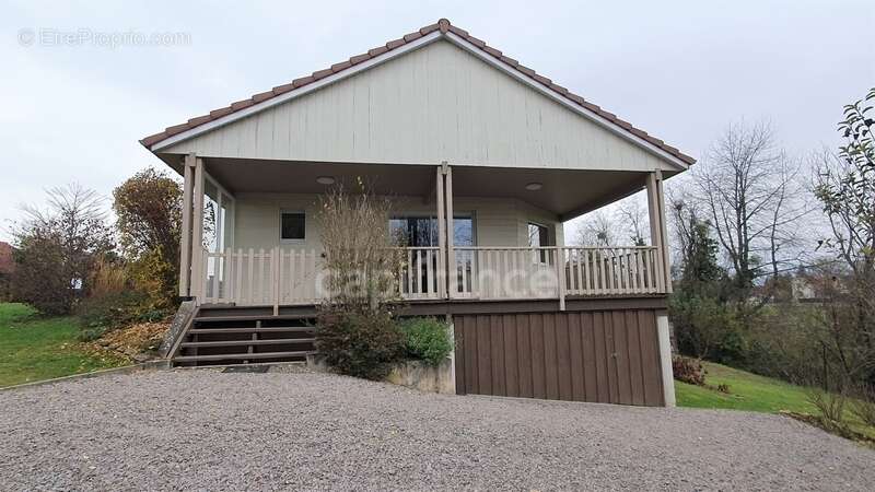 Maison à SAINT-LOUP-SUR-SEMOUSE