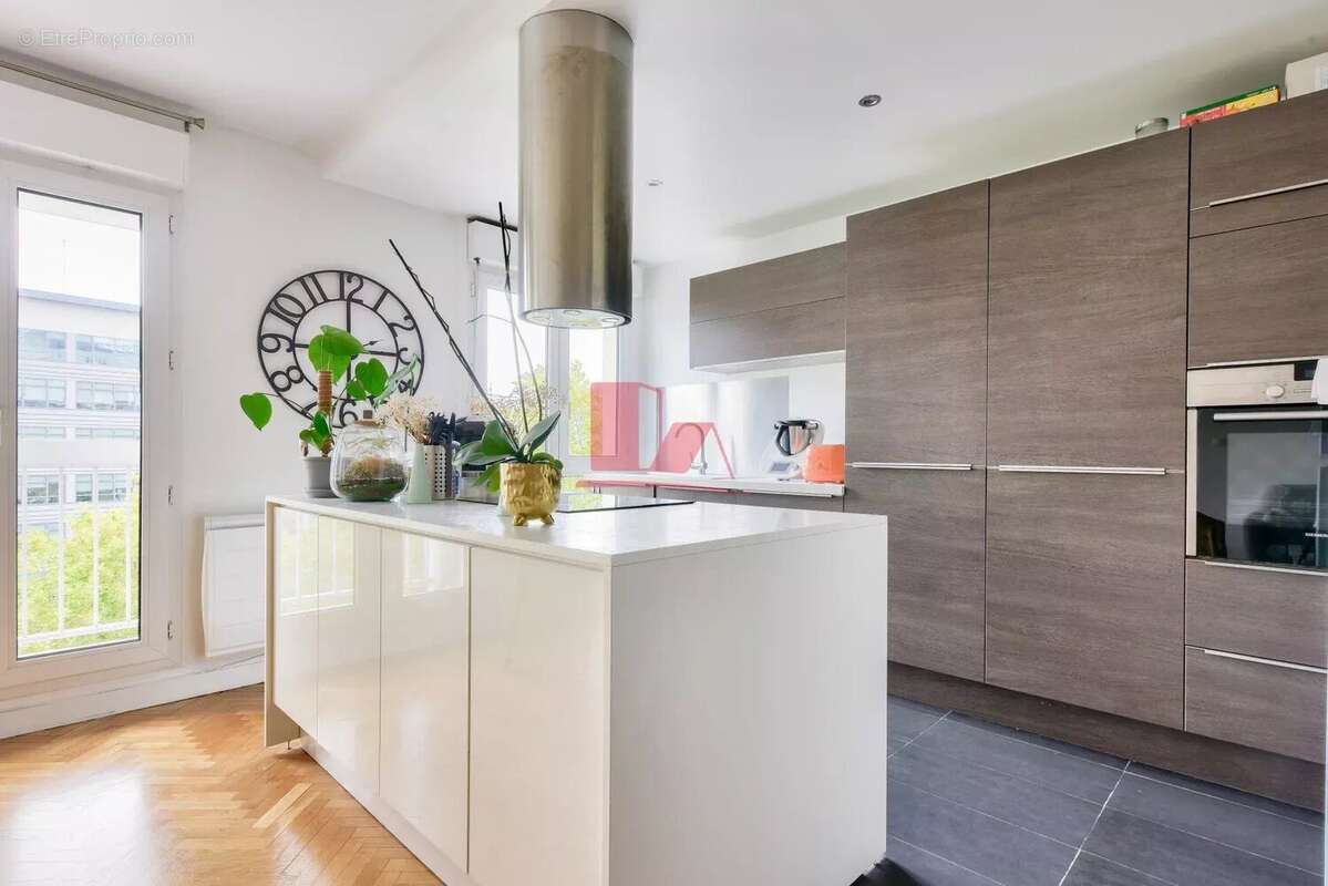 Appartement à ISSY-LES-MOULINEAUX