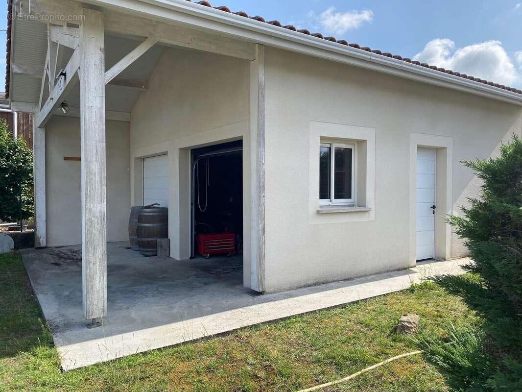 Maison à ARES