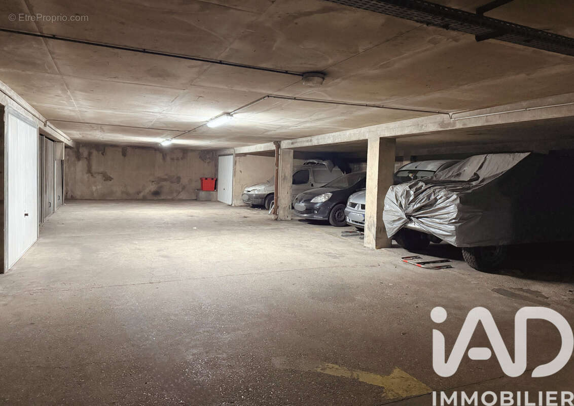 Photo 3 - Parking à PARIS-19E