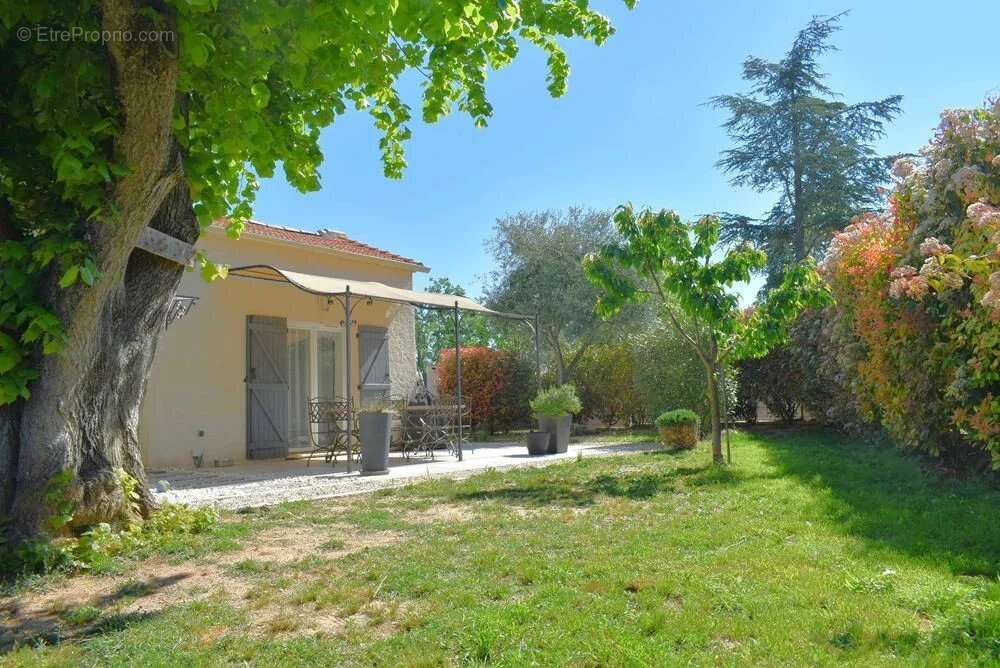 Maison à CALLIAN