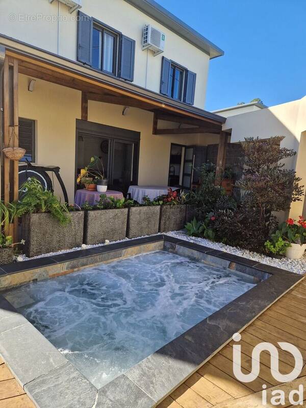 Photo 1 - Maison à SAINT-PIERRE